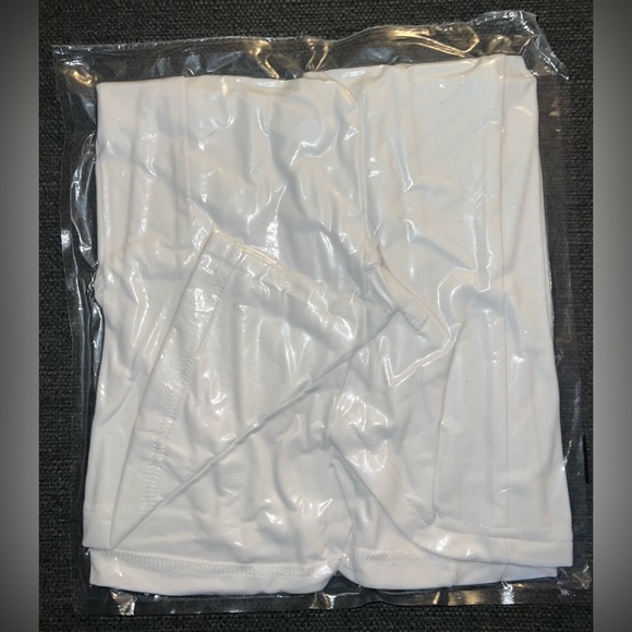 Cicy Bell Women’s Bow Halter Crop Bow Backless Tie Front Sleeveless Shirt - NWT - Picture 8 of 8